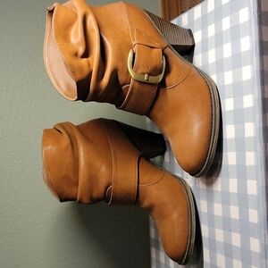 Mia booties